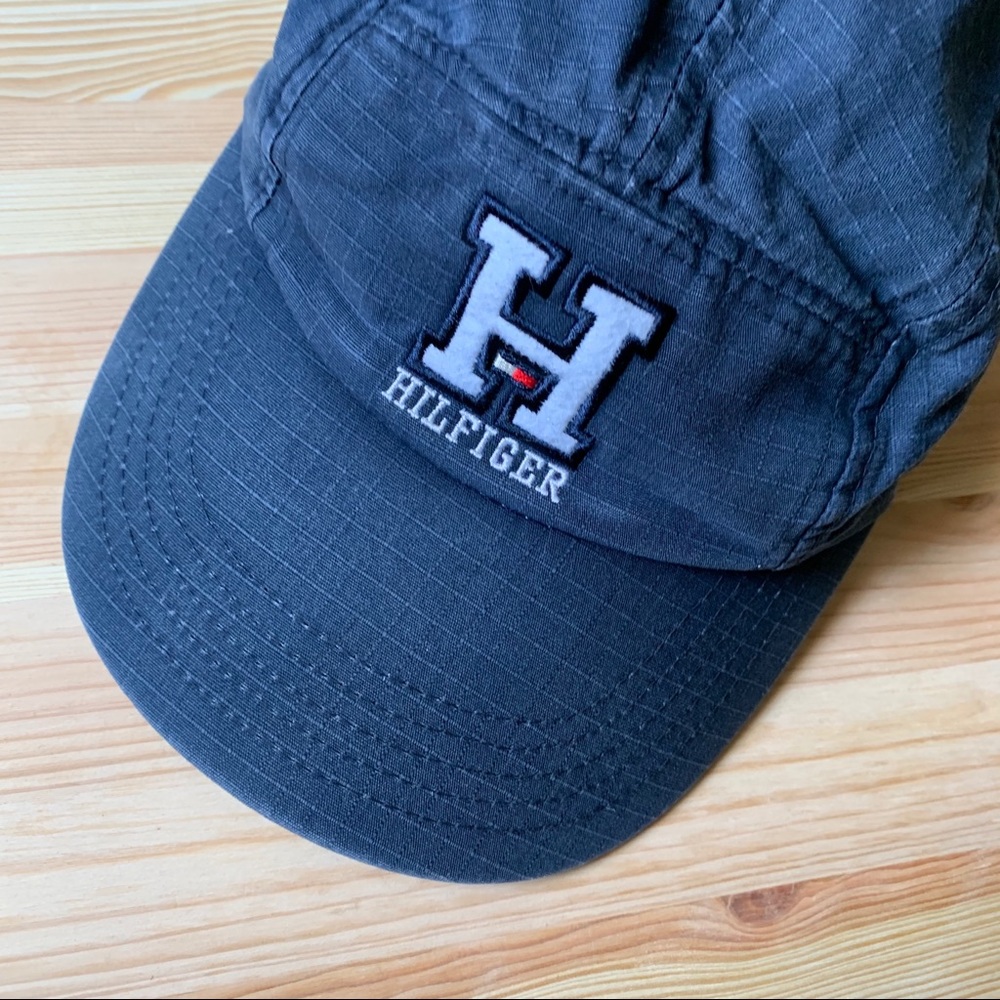 •tommy hilfiger hat•